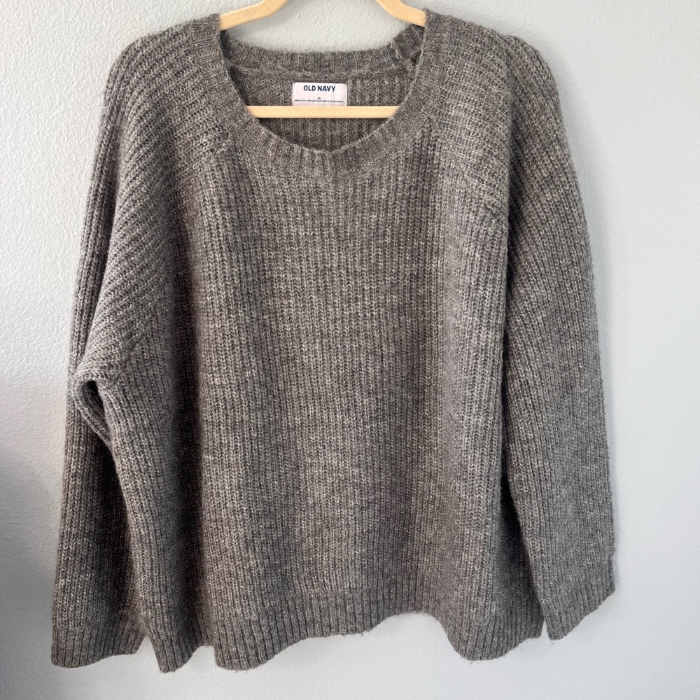 Old Navy Light Grey Sweater Size XL NWOT